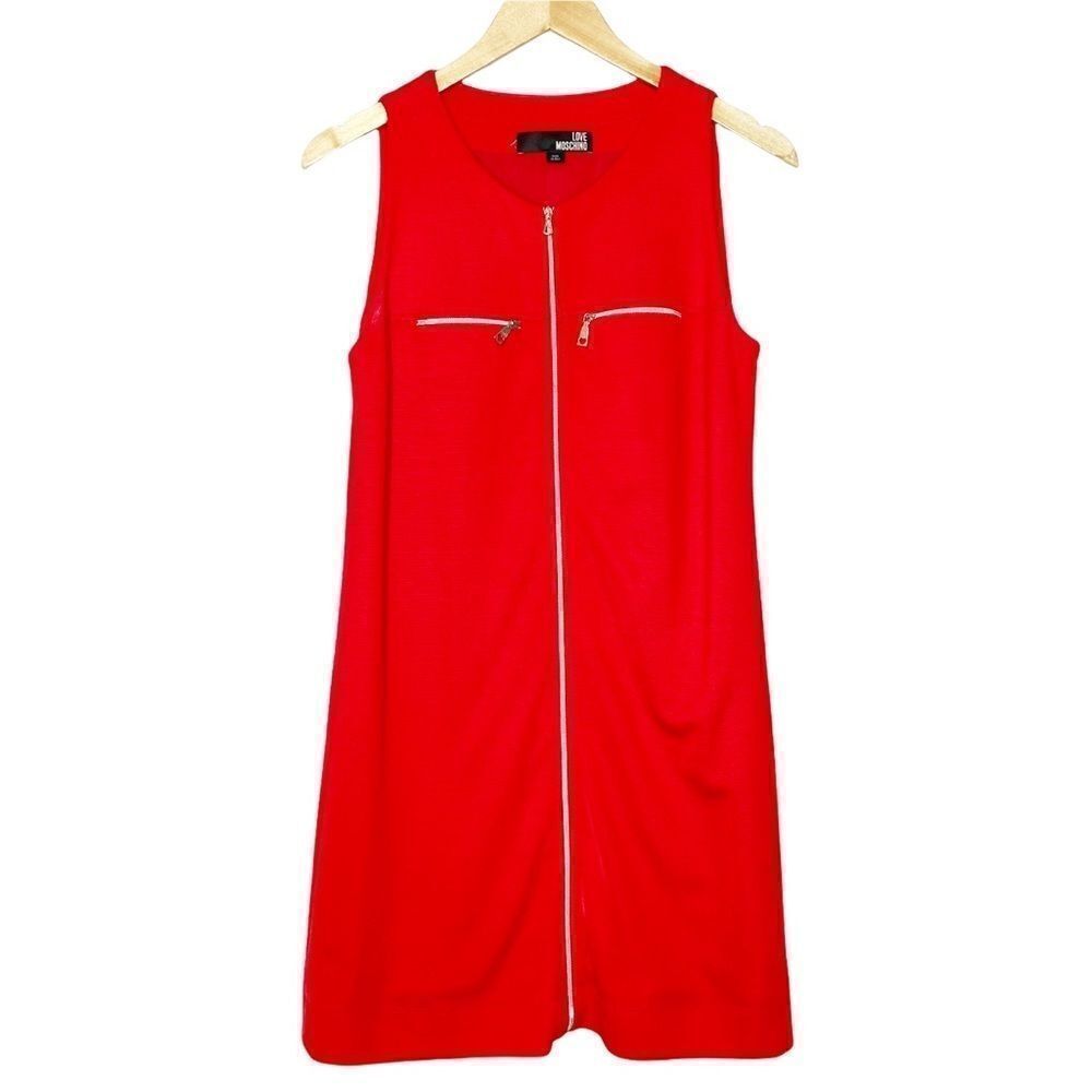 LOVE MOSCHINO | Full Zip Short Sleeve Red Dress